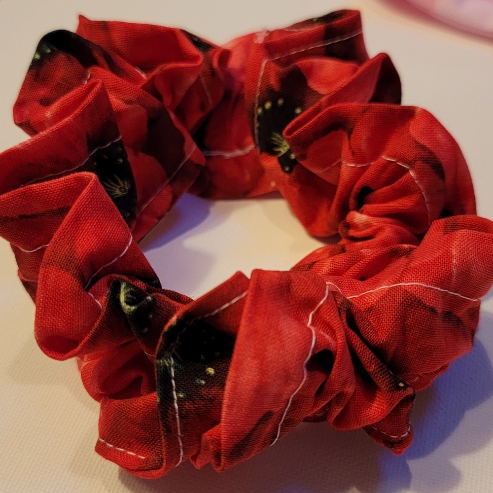 SOLD! Poppy Scrunchie